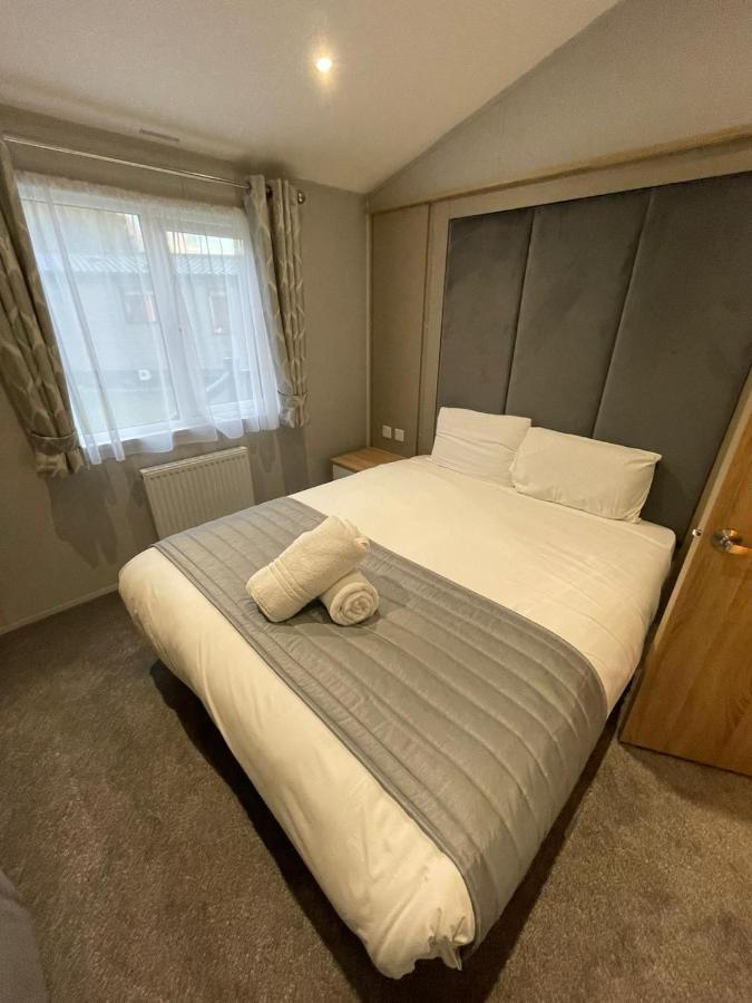 Beryl Lodge With Hot Tub York Extérieur photo